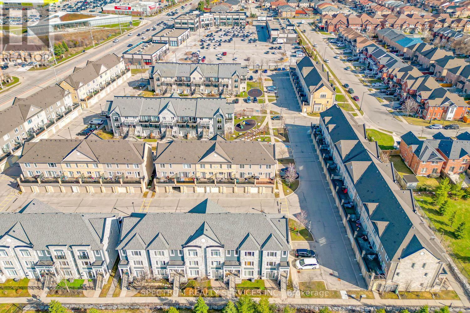 23 - 60 Fairwood Circle, Brampton, Ontario  L6R 0Y6 - Photo 23 - W13049284