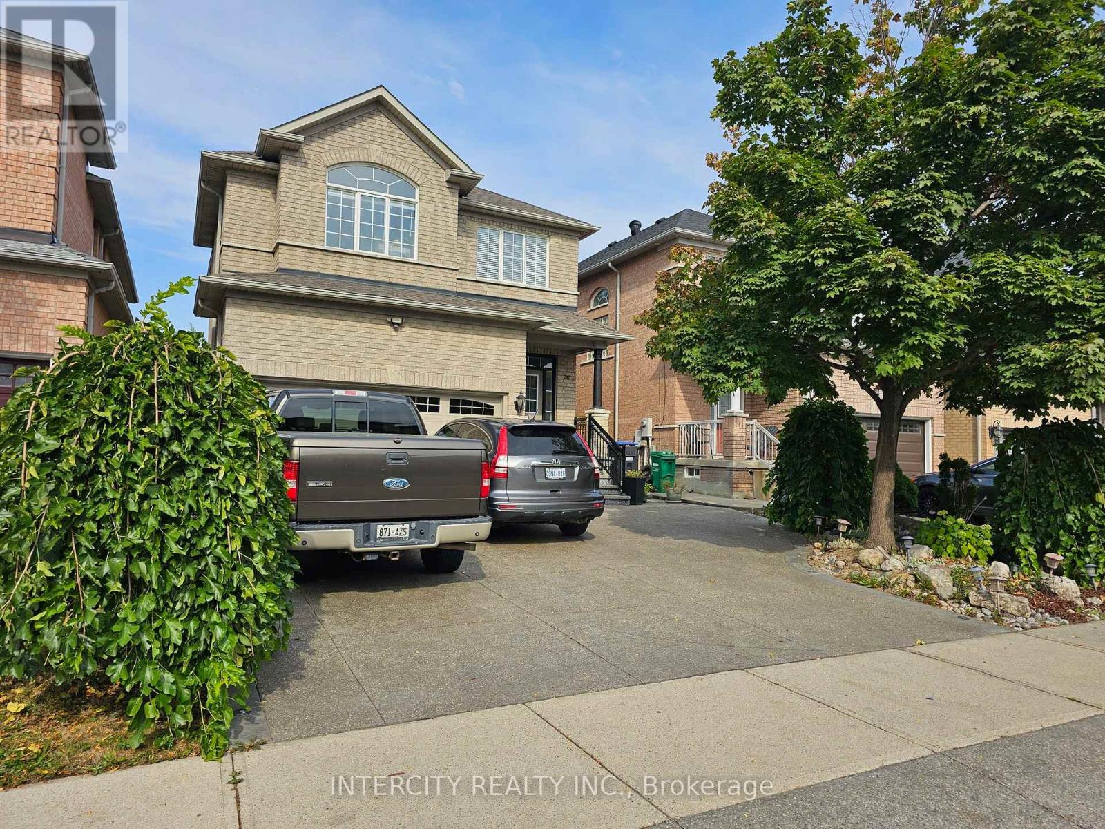 26 ZIA DODDA CRESCENT, Brampton, Ontario