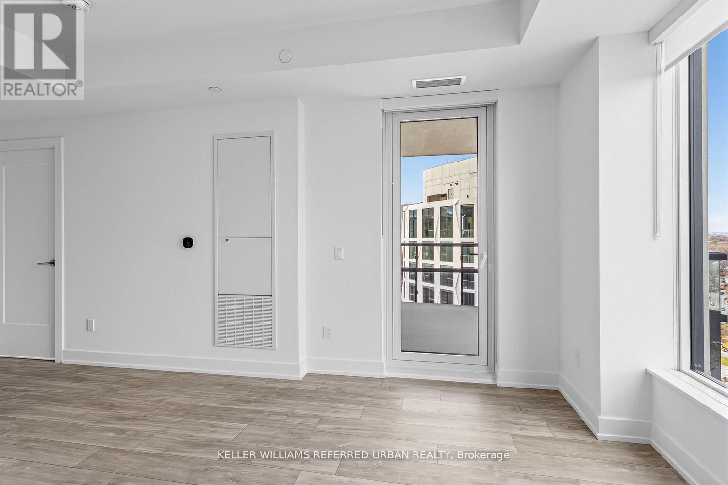 2112 - 60 Central Park Roadway, Toronto, Ontario  M9A 0E6 - Photo 12 - W13049328