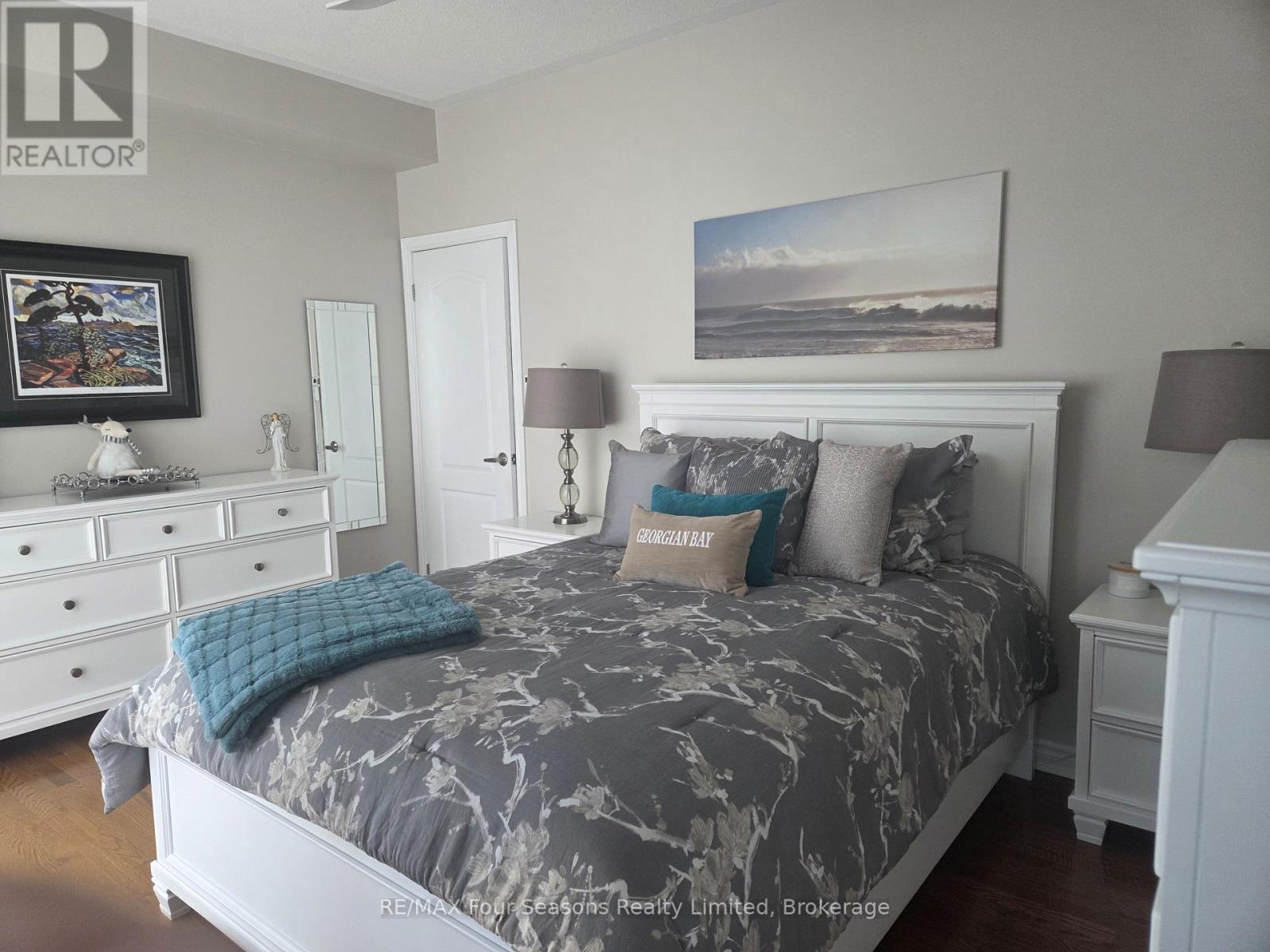 64 Waterview Road, Wasaga Beach, Ontario  L9Z 0E9 - Photo 10 - S12782282