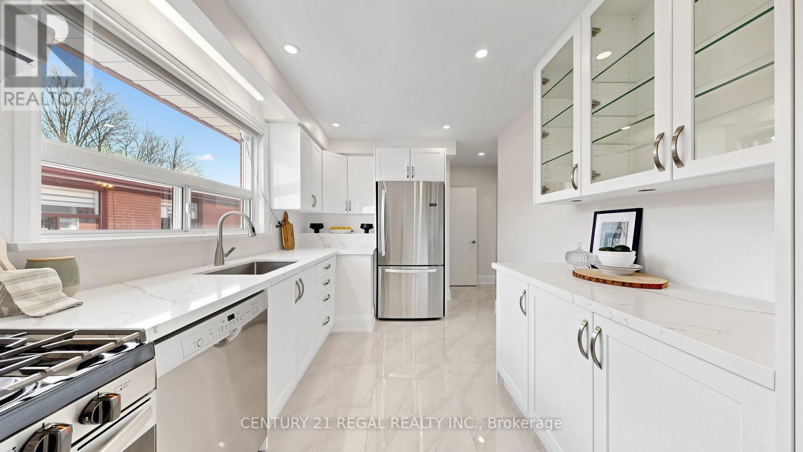 126 Fenside Drive, Toronto, Ontario  M3A 2V8 - Photo 6 - C13046364