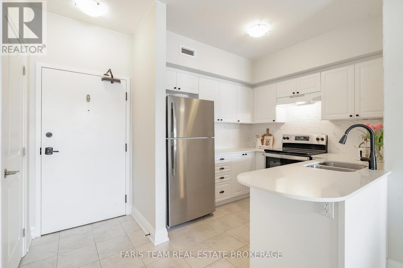 207 - 54 Koda Street, Barrie, Ontario  L9J 0J6 - Photo 11 - S12792424