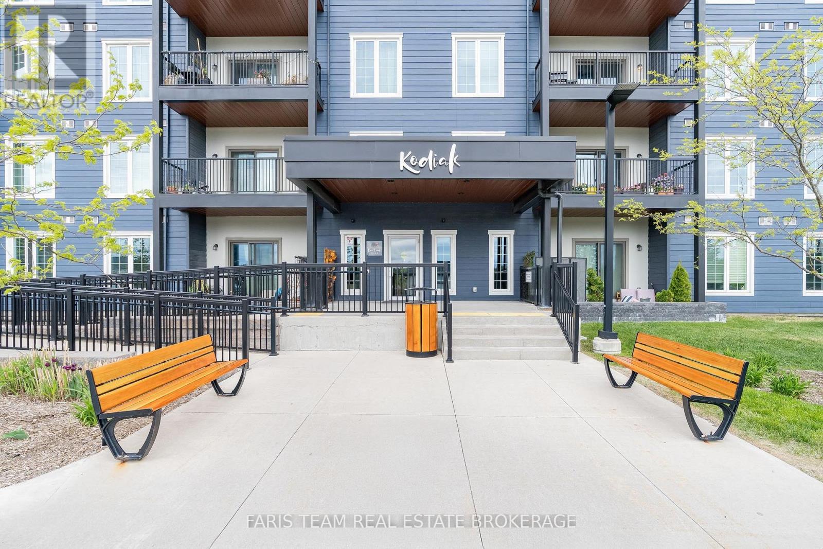 207 - 54 Koda Street, Barrie, Ontario  L9J 0J6 - Photo 4 - S12792424