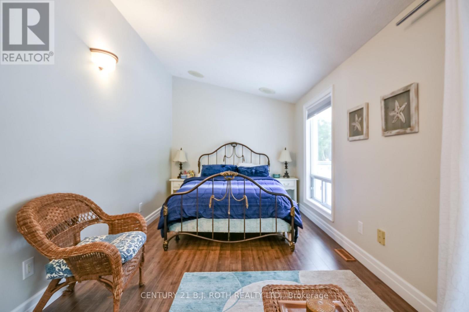 991 Shore Lane, Wasaga Beach, Ontario  L9Z 2B4 - Photo 22 - S12914596