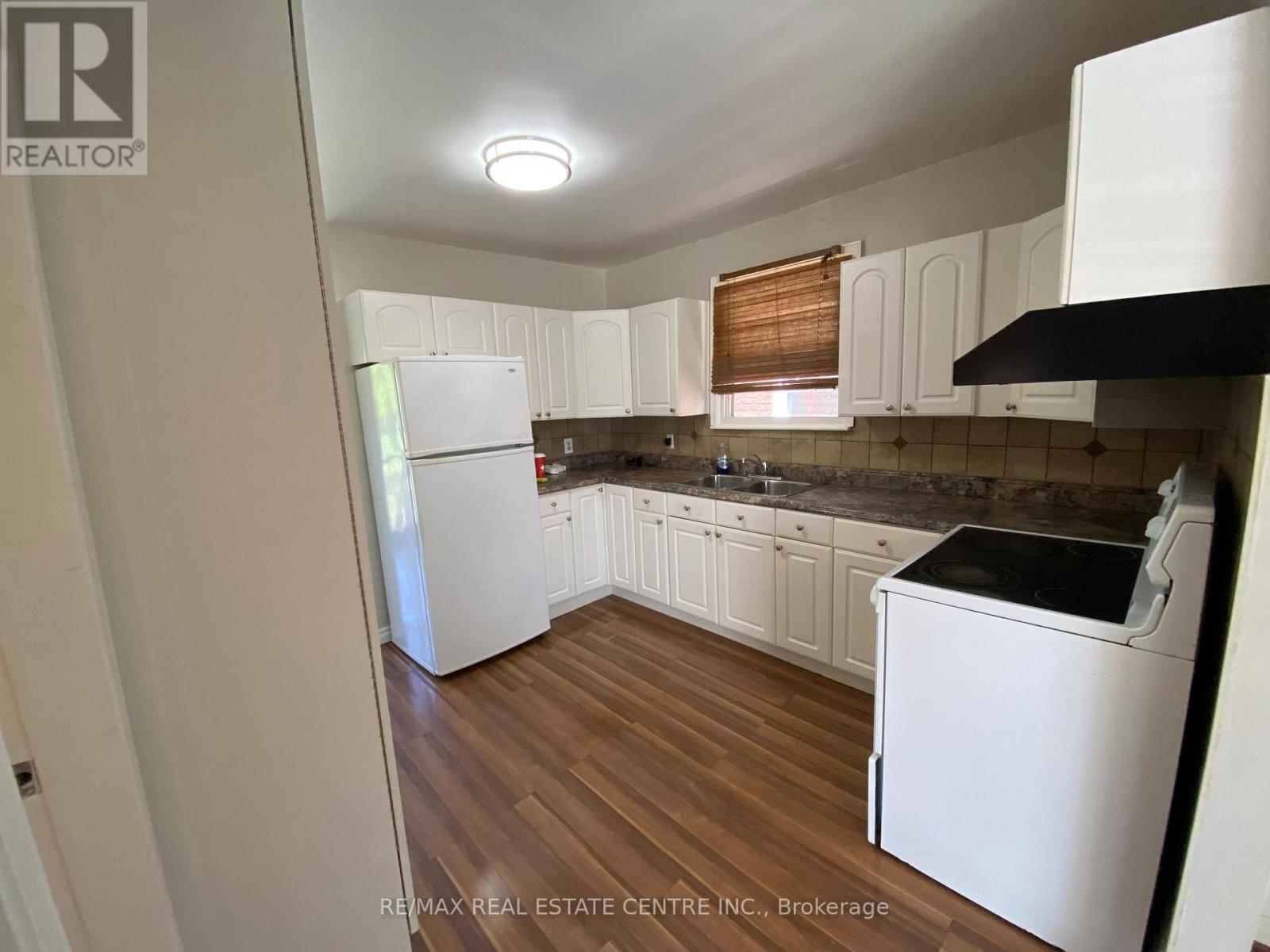 Main Level - 519 Catharine Street N, Hamilton, Ontario  L8L 4V3 - Photo 3 - X13049336