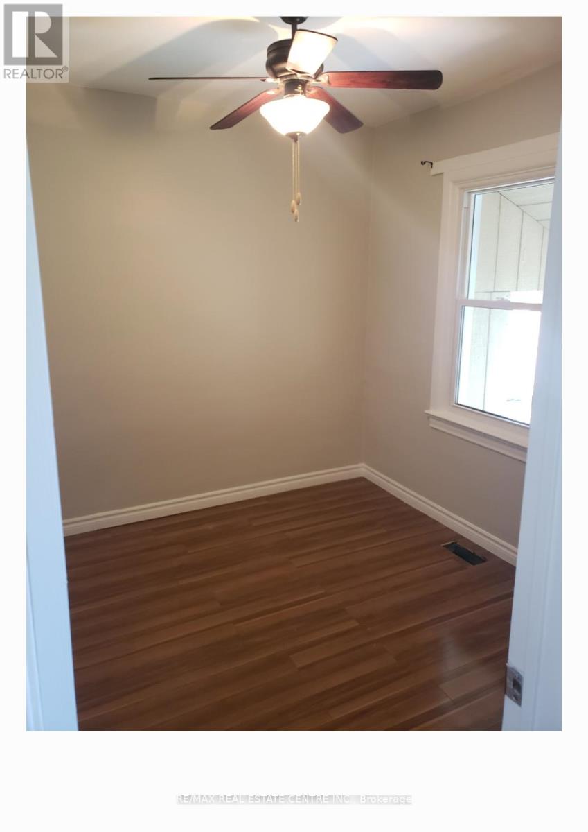 Main Level - 519 Catharine Street N, Hamilton, Ontario  L8L 4V3 - Photo 9 - X13049336