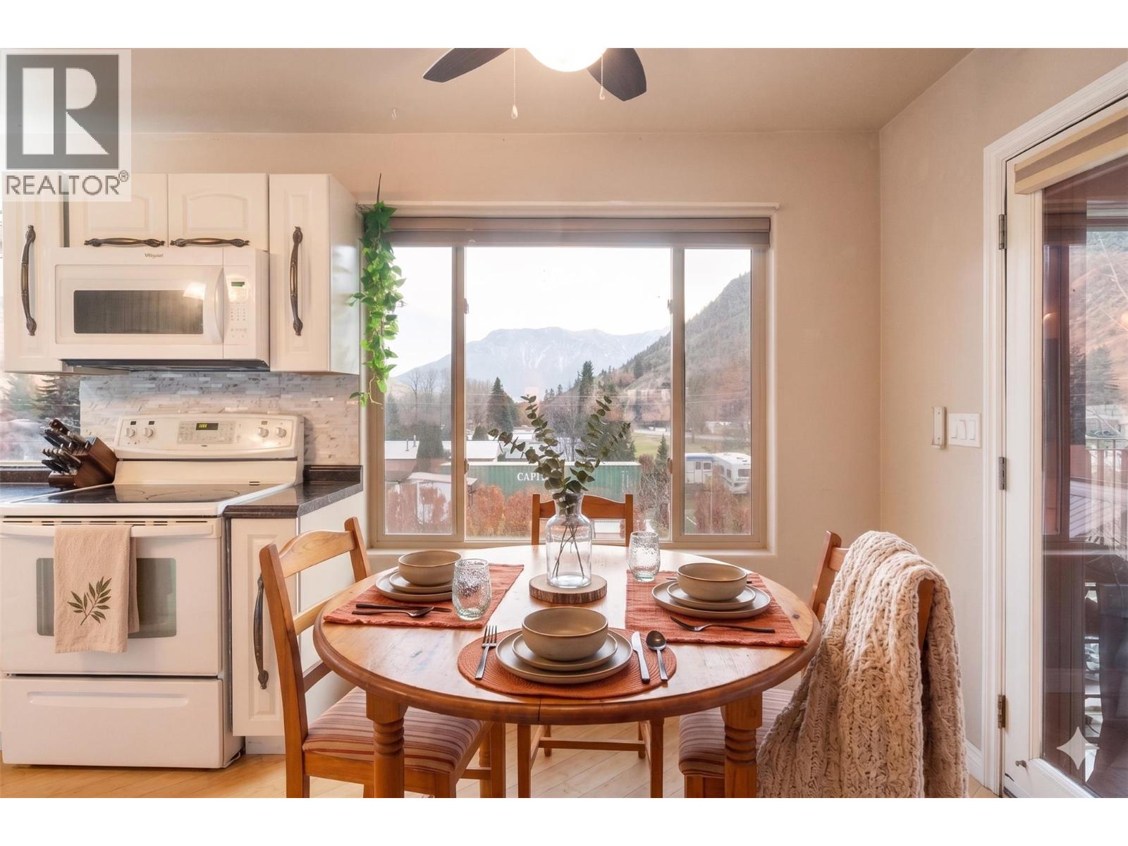 1436 Main Street, Keremeos, British Columbia  V0X 1N6 - Photo 5 - 10385009