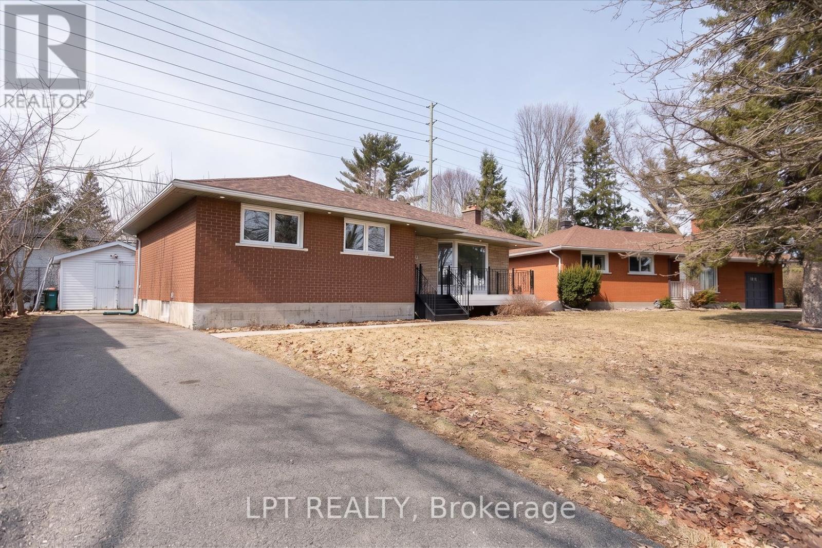 2317 Elmira Drive, Ottawa, Ontario  K2C 1H3 - Photo 2 - X13000046