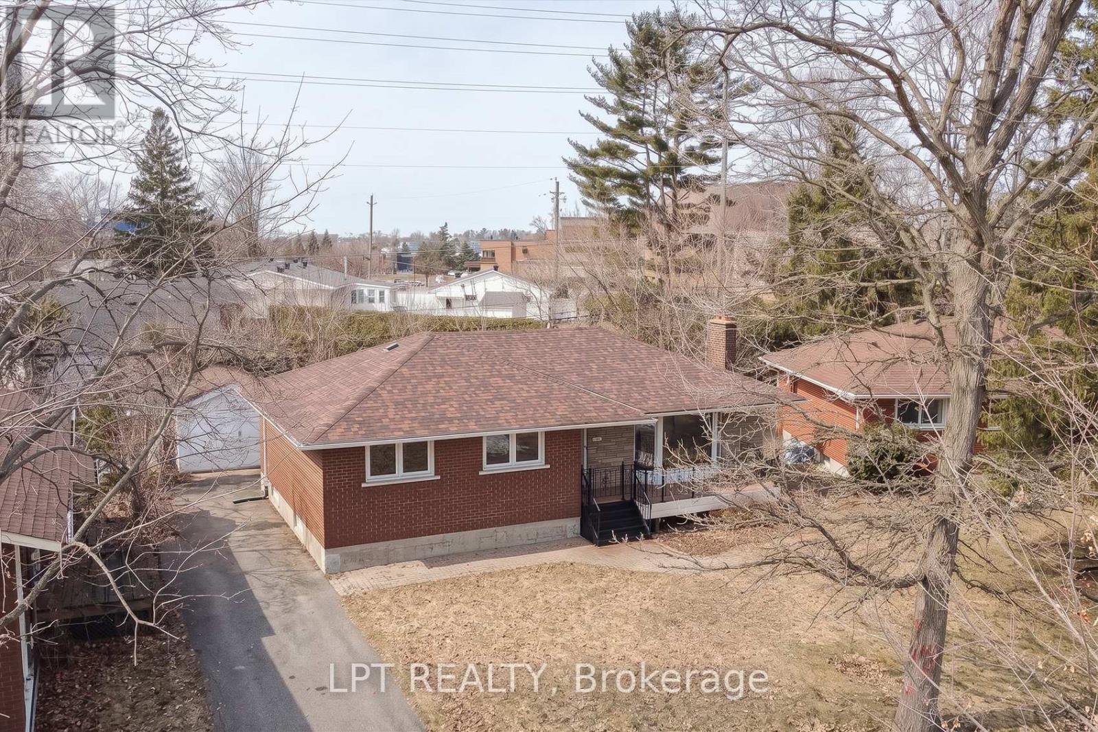 2317 Elmira Drive, Ottawa, Ontario  K2C 1H3 - Photo 5 - X13000046