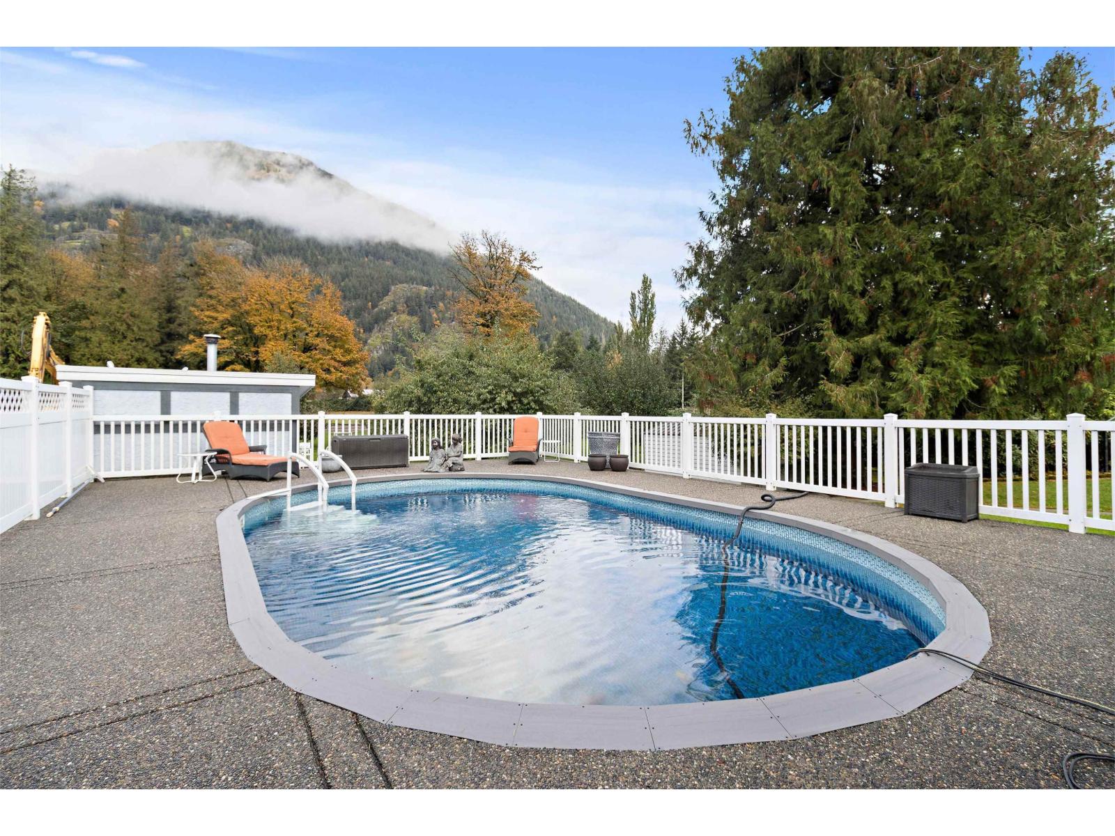 62525 Airport Road, Hope, Hope, British Columbia  V0X 1L2 - Photo 18 - R3115970