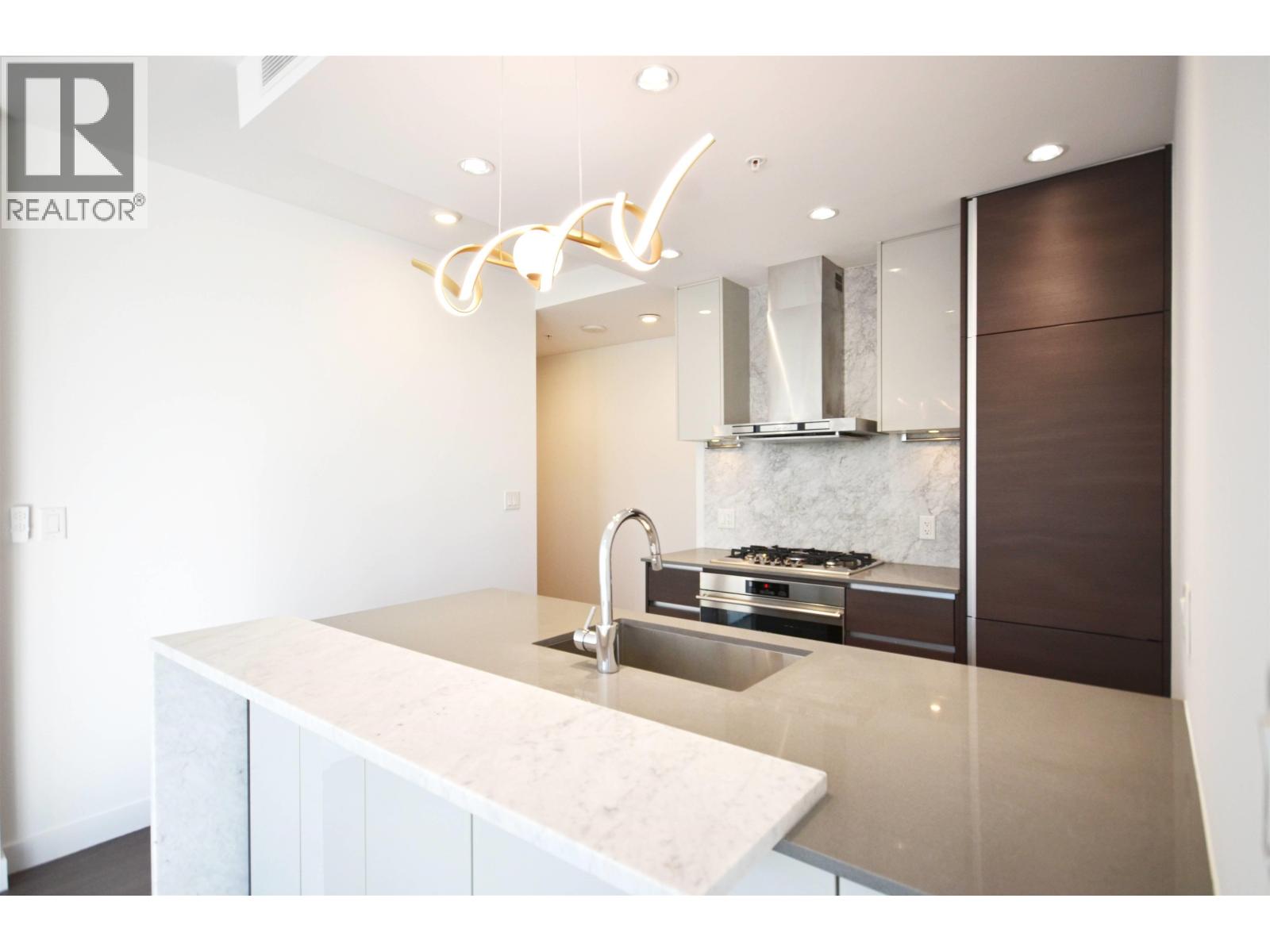 502 6098 Station Street, Burnaby, British Columbia  V5H 0H4 - Photo 2 - R3115984