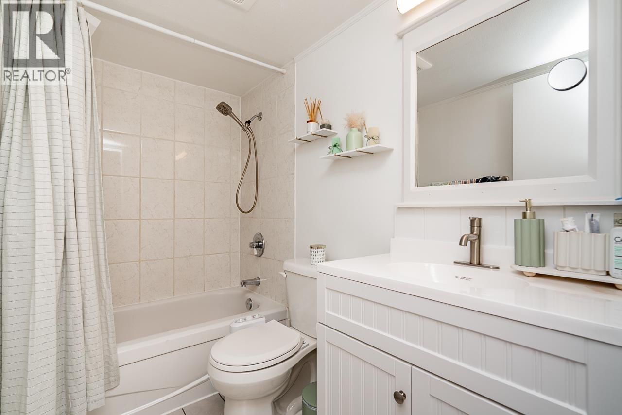 309 240 Mahon Avenue, North Vancouver, British Columbia  V7M 3H4 - Photo 8 - R3116092