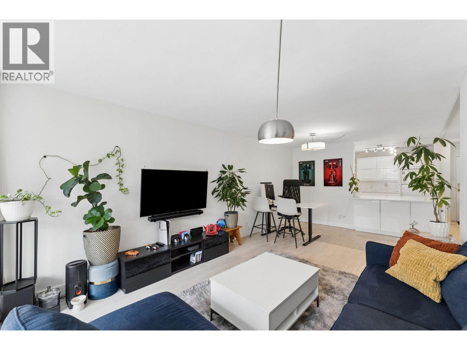 905 2024 Fullerton Avenue, North Vancouver, British Columbia  V7P 3G4 - Photo 5 - R3116095