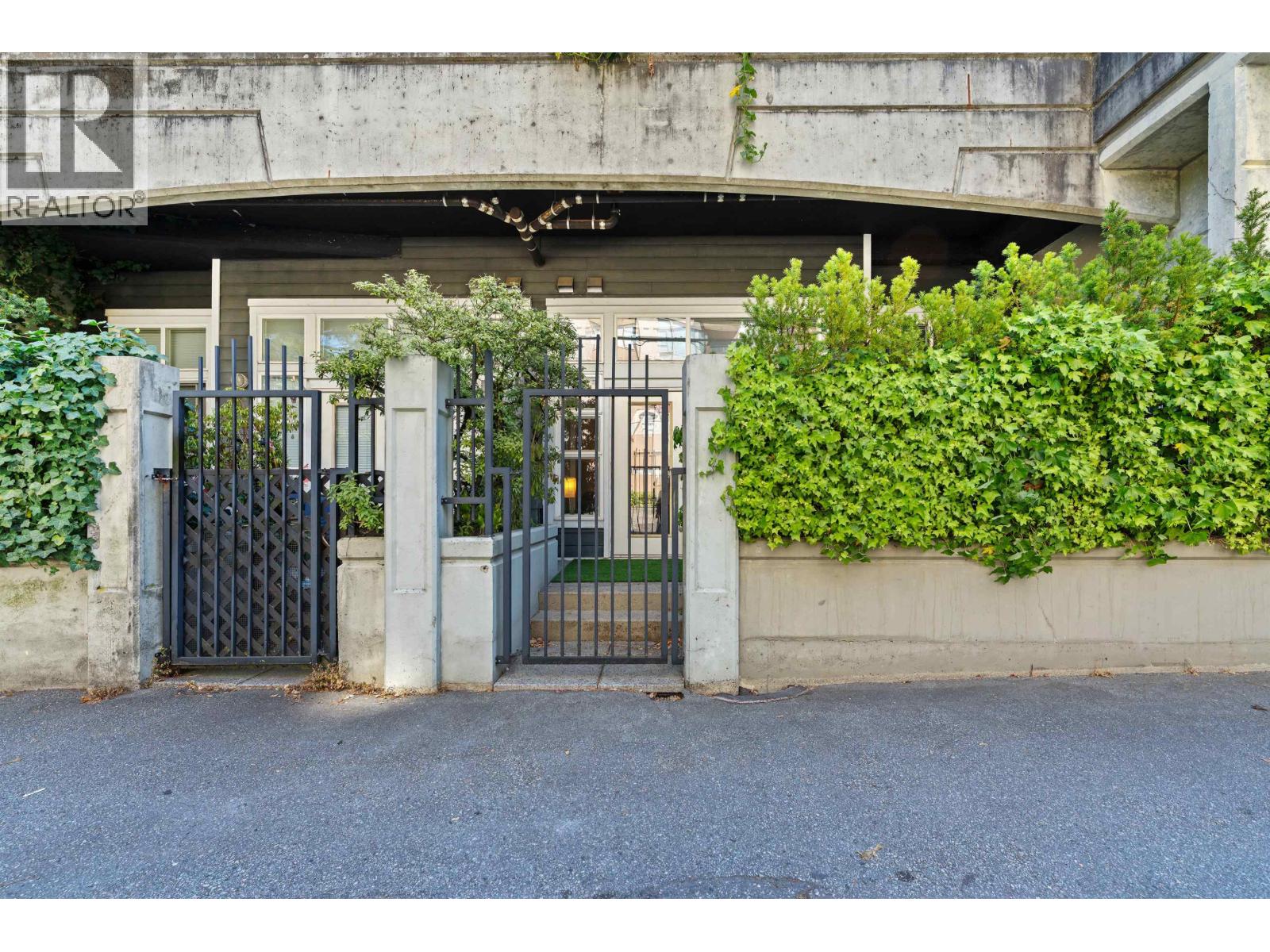 102 2102 W 38th Avenue, Vancouver, British Columbia  V6M 1R9 - Photo 22 - R3116105