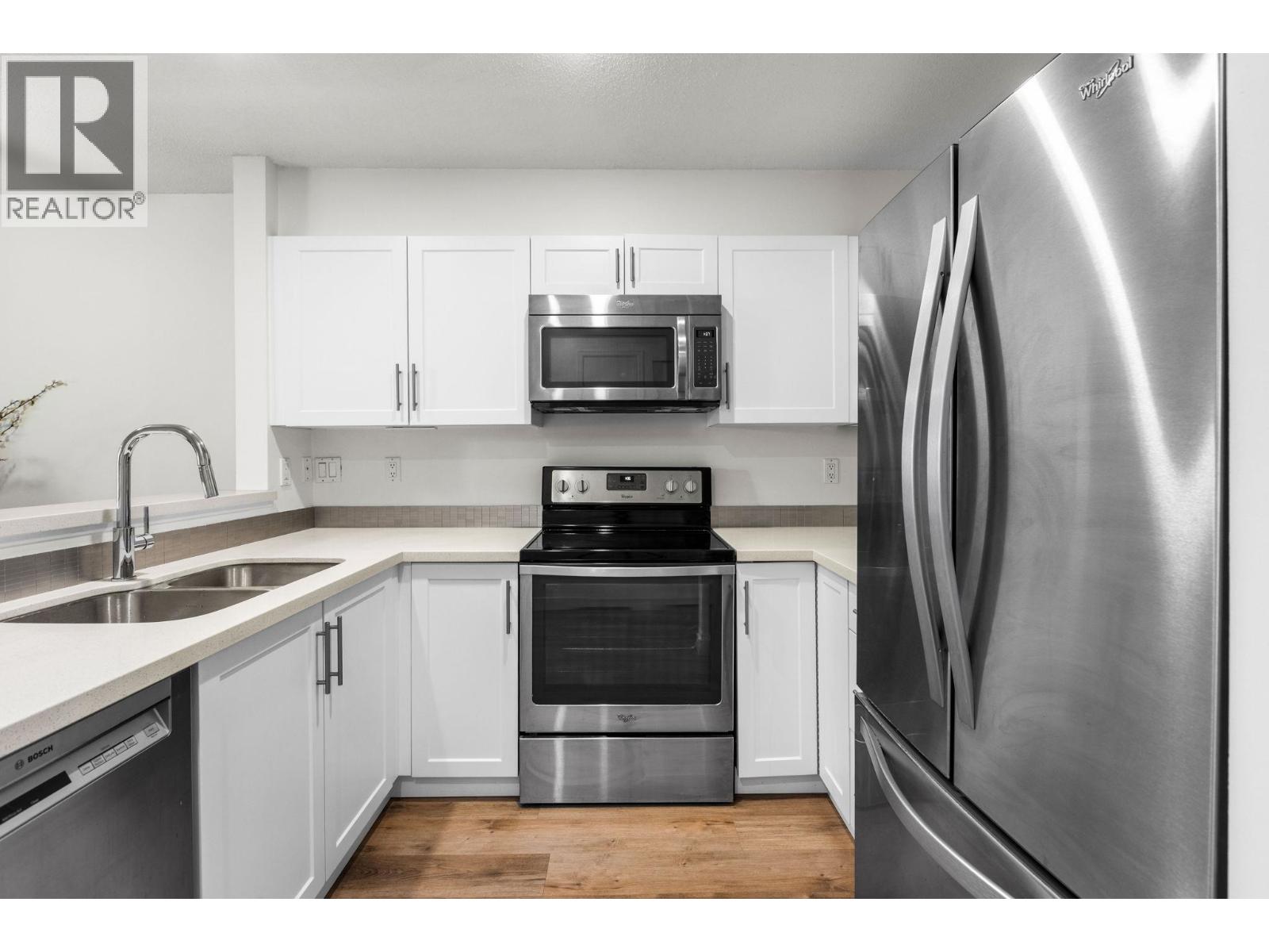 113 147 E 1st Street, North Vancouver, British Columbia  V7L 1B2 - Photo 6 - R3116109