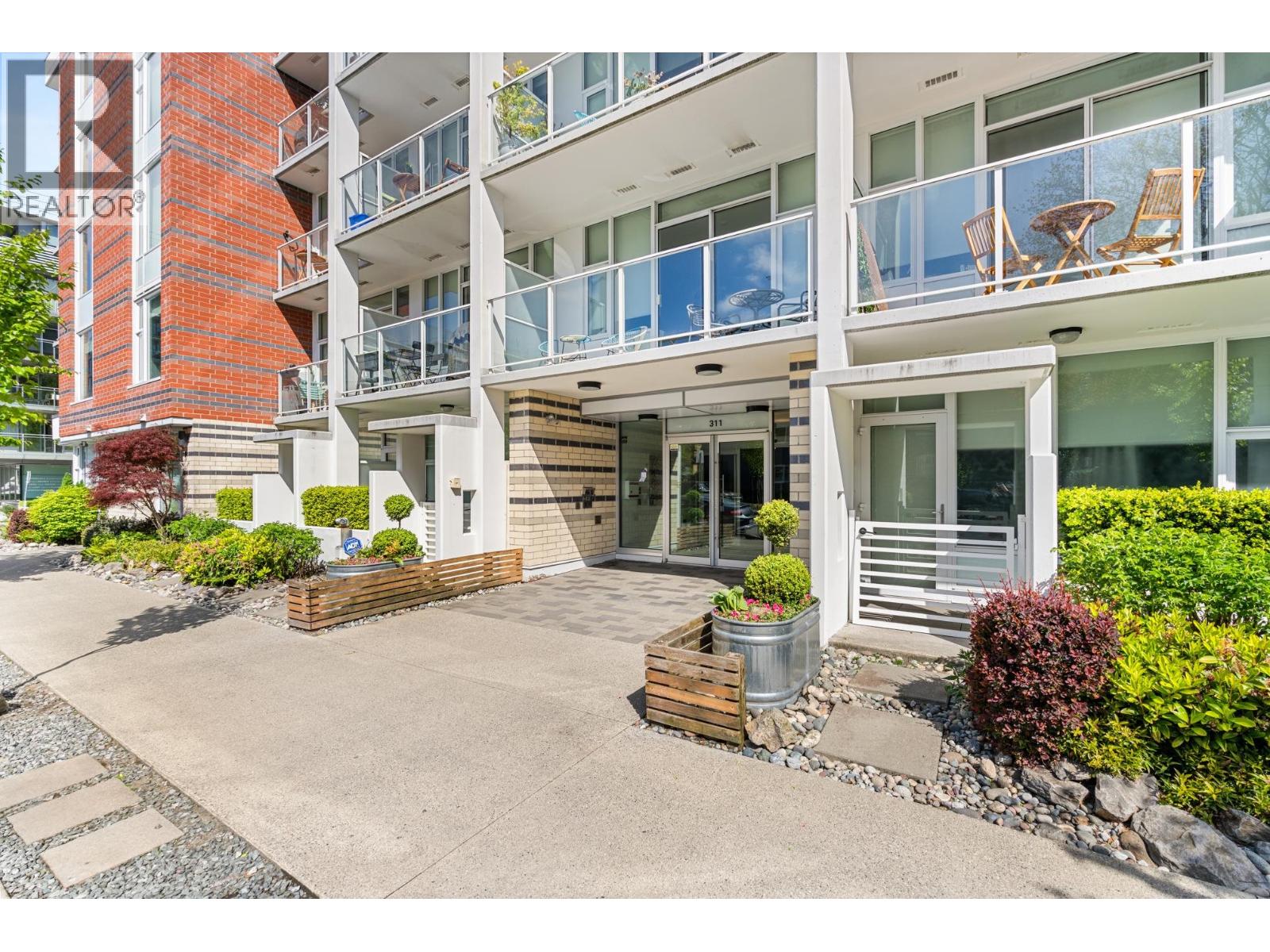 304 311 E 6TH AVENUE, Vancouver, British Columbia