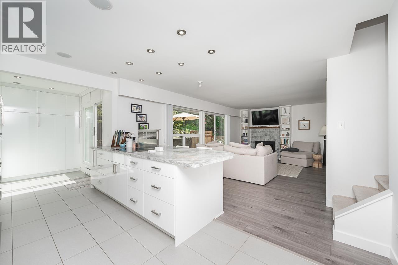 22 9151 Forest Grove Drive, Burnaby, British Columbia  V5A 3Z5 - Photo 7 - R3116133