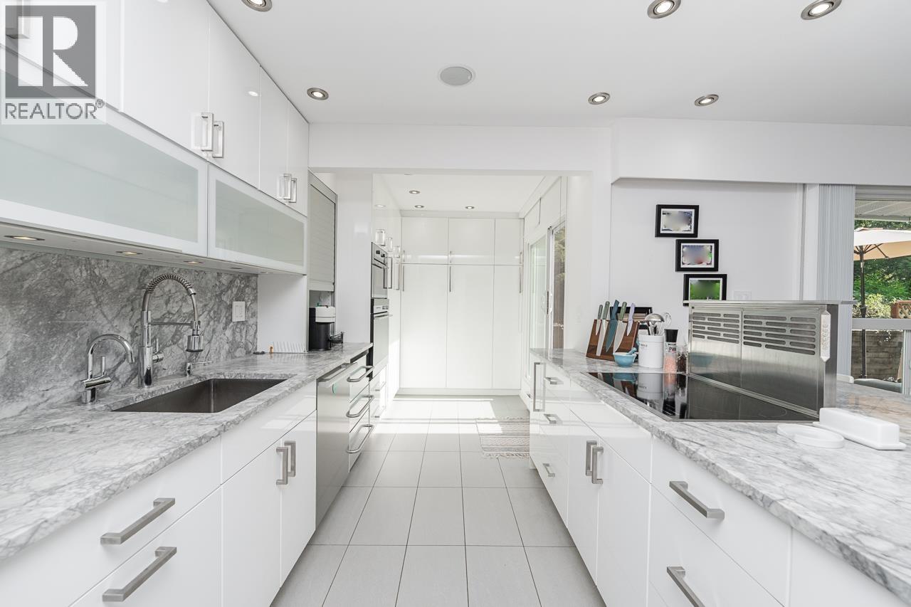 22 9151 Forest Grove Drive, Burnaby, British Columbia  V5A 3Z5 - Photo 8 - R3116133