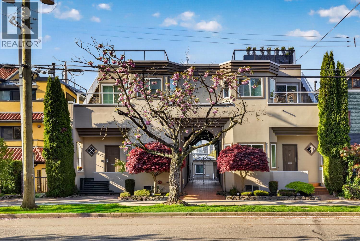 1261 W 7th Avenue, Vancouver, British Columbia  V6H 1B7 - Photo 2 - R3116140