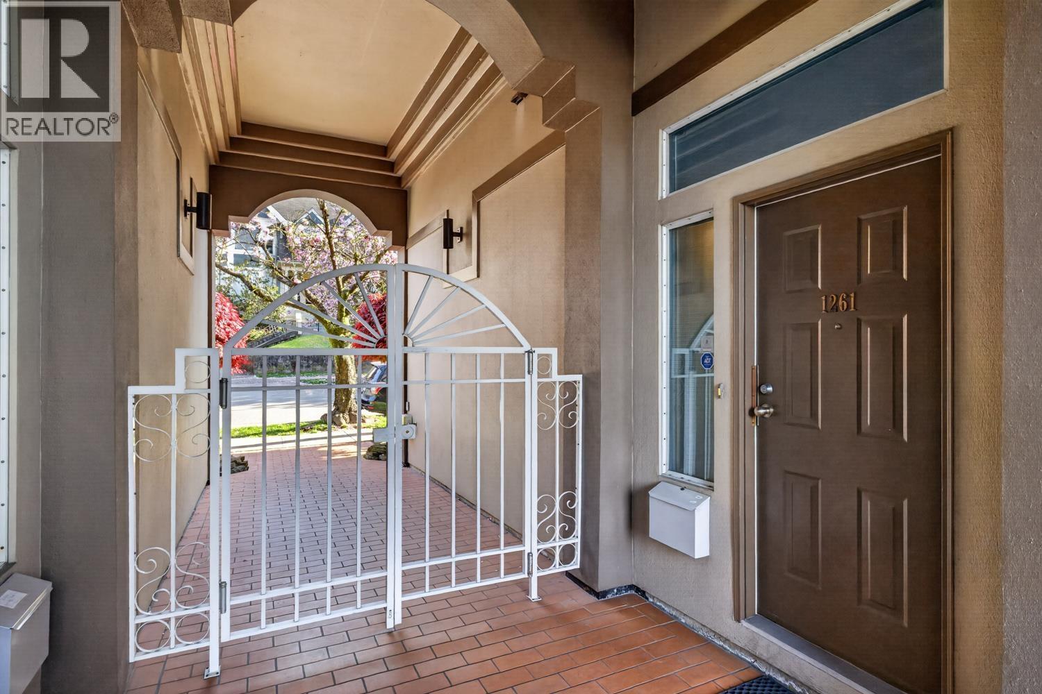 1261 W 7th Avenue, Vancouver, British Columbia  V6H 1B7 - Photo 4 - R3116140