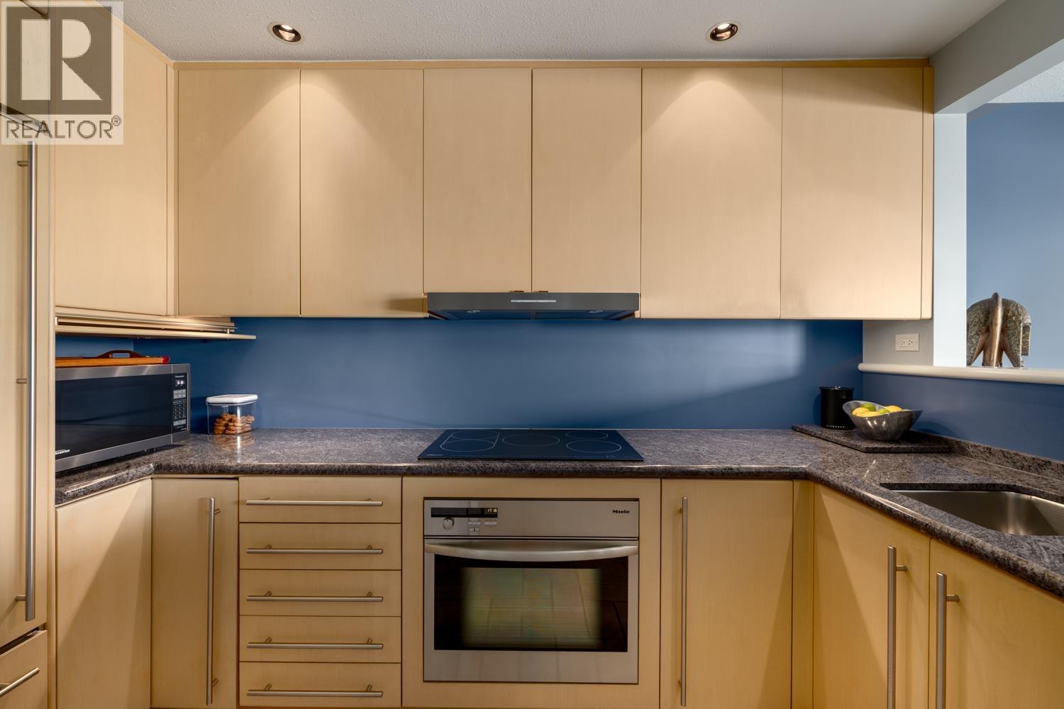 1261 W 7th Avenue, Vancouver, British Columbia  V6H 1B7 - Photo 9 - R3116140