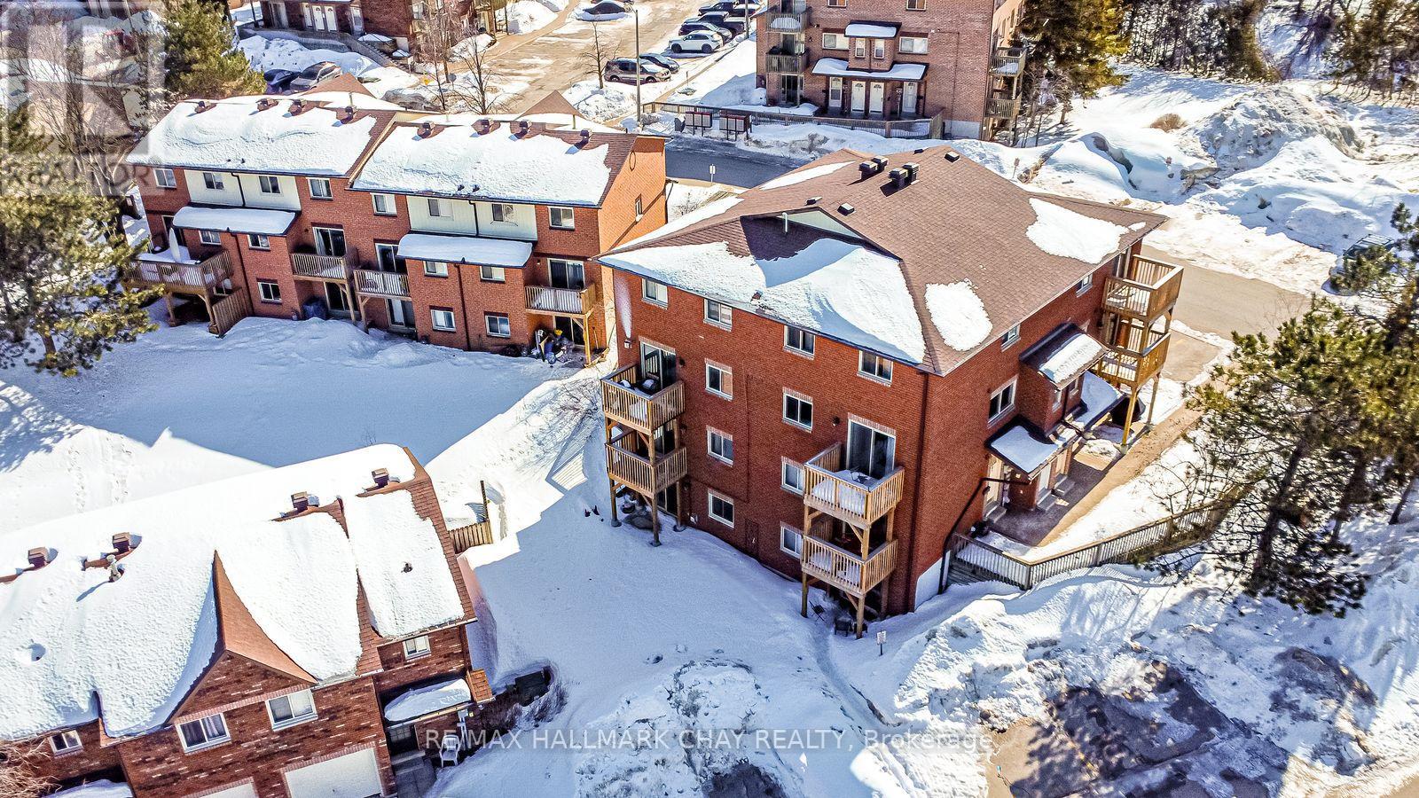 8 - 22 Meadow Lane, Barrie, Ontario  L4N 7K2 - Photo 11 - S12849822