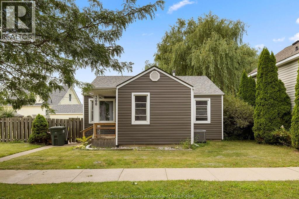 300 King, Amherstburg, Ontario  N9V 2C6 - Photo 1 - 26009324