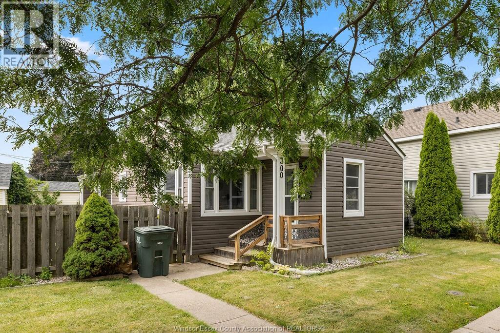 300 King, Amherstburg, Ontario  N9V 2C6 - Photo 2 - 26009324