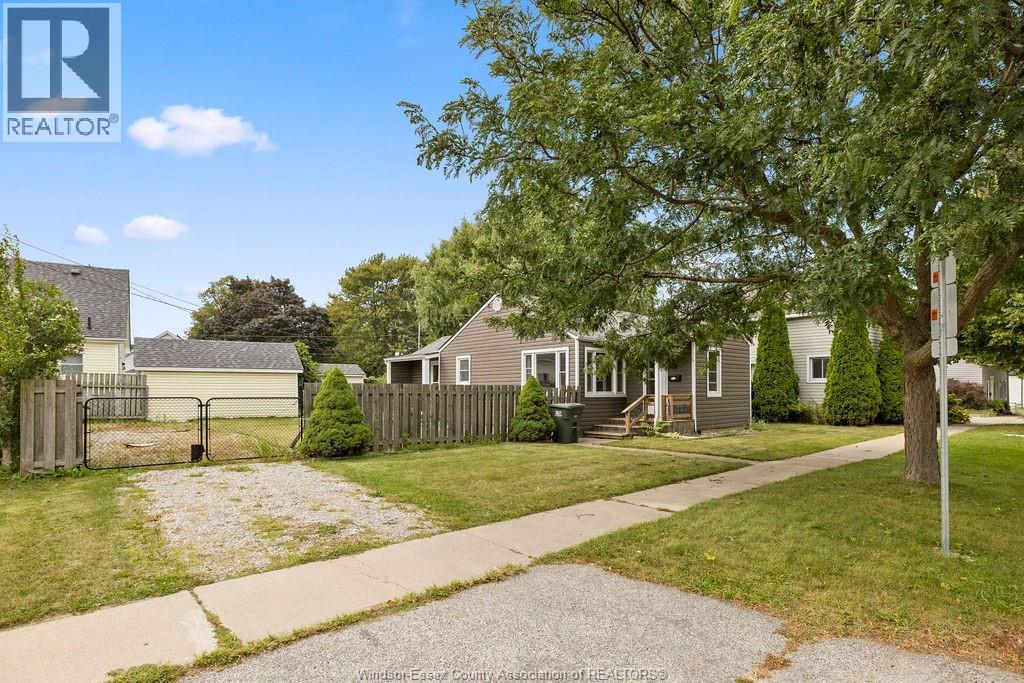 300 King, Amherstburg, Ontario  N9V 2C6 - Photo 4 - 26009324