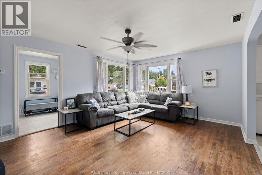 300 King, Amherstburg, Ontario  N9V 2C6 - Photo 7 - 26009324