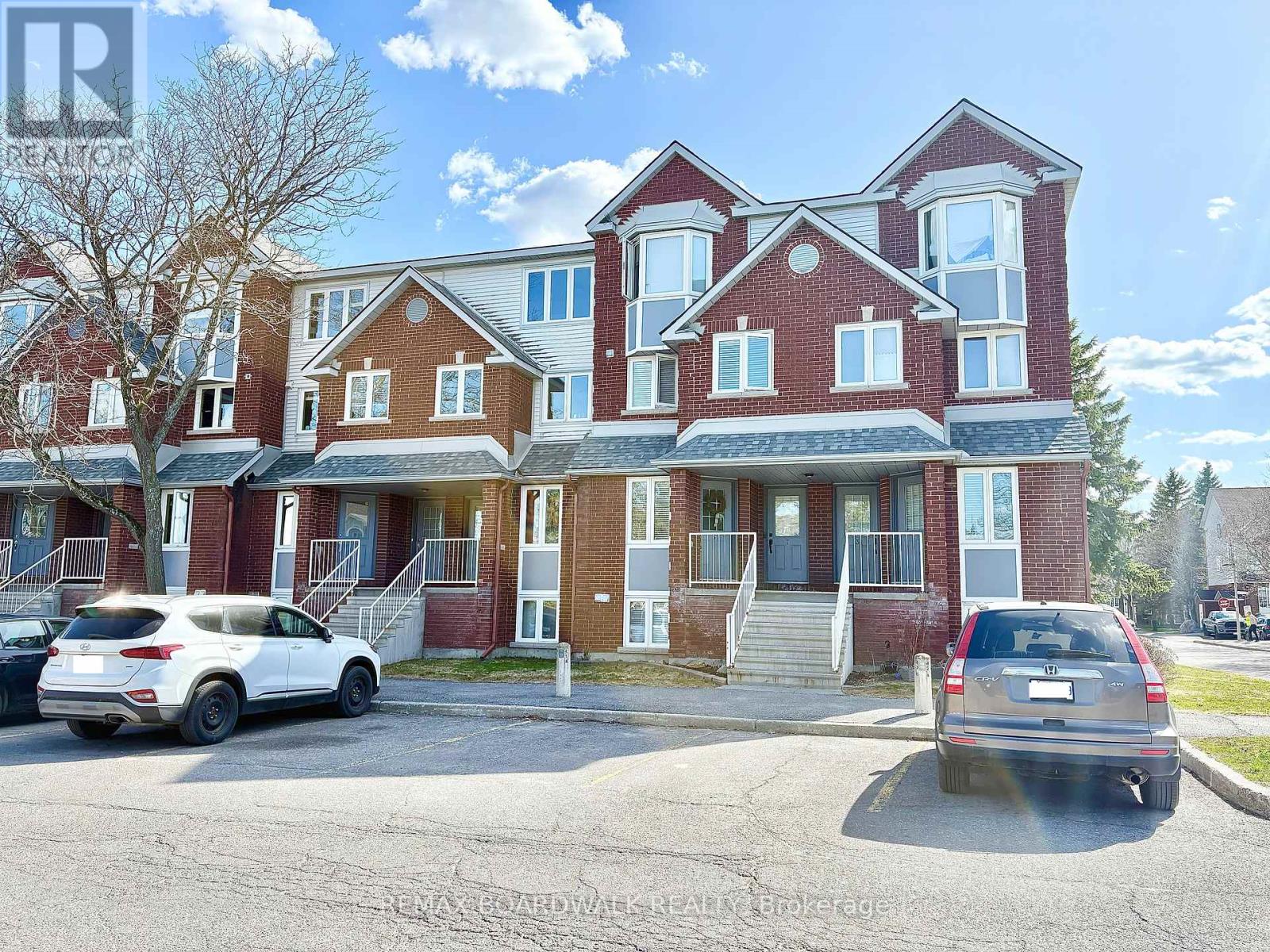 5 BRISTON PRIVATE, Ottawa, Ontario