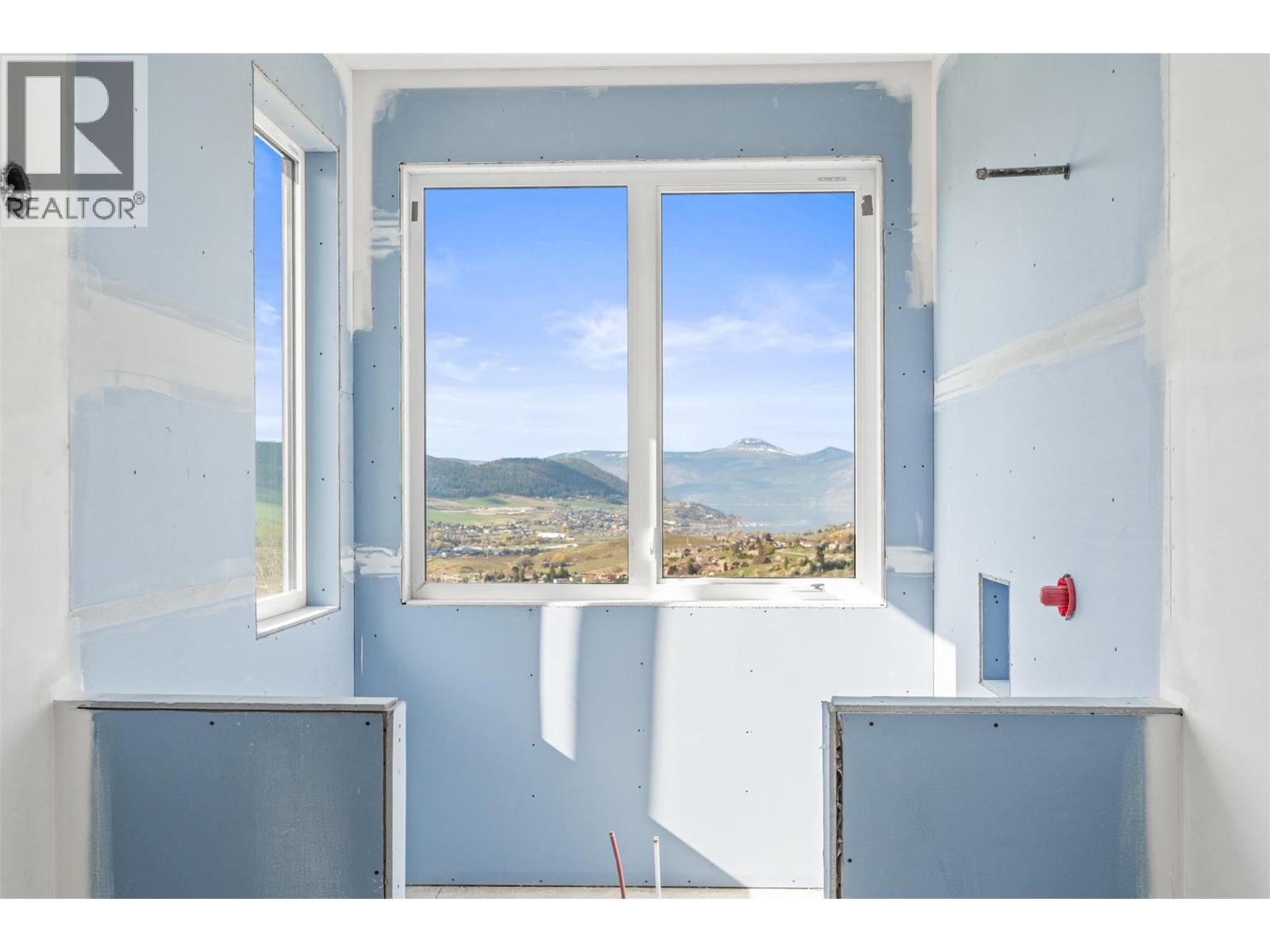 4379 Painted Turtle Drive, Vernon, British Columbia  V1T 9W4 - Photo 19 - 10384480