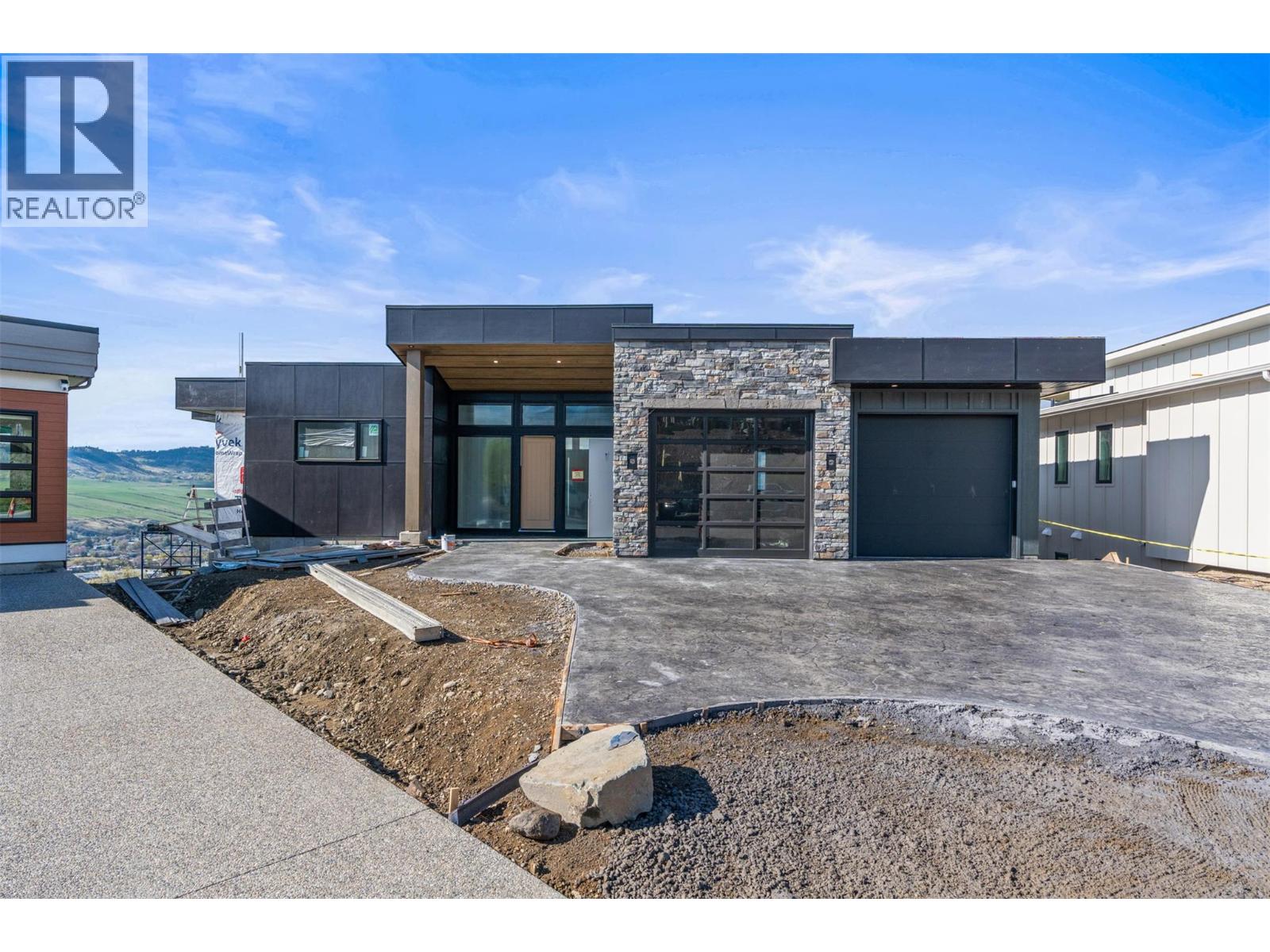 4379 Painted Turtle Drive, Vernon, British Columbia  V1T 9W4 - Photo 3 - 10384480