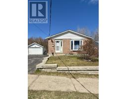 38 Ottawa Ave, Elliot Lake, Ontario