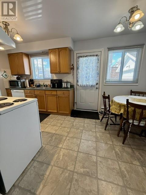 38 Ottawa Ave, Elliot Lake, Ontario  P5A 2P1 - Photo 15 - 2127209