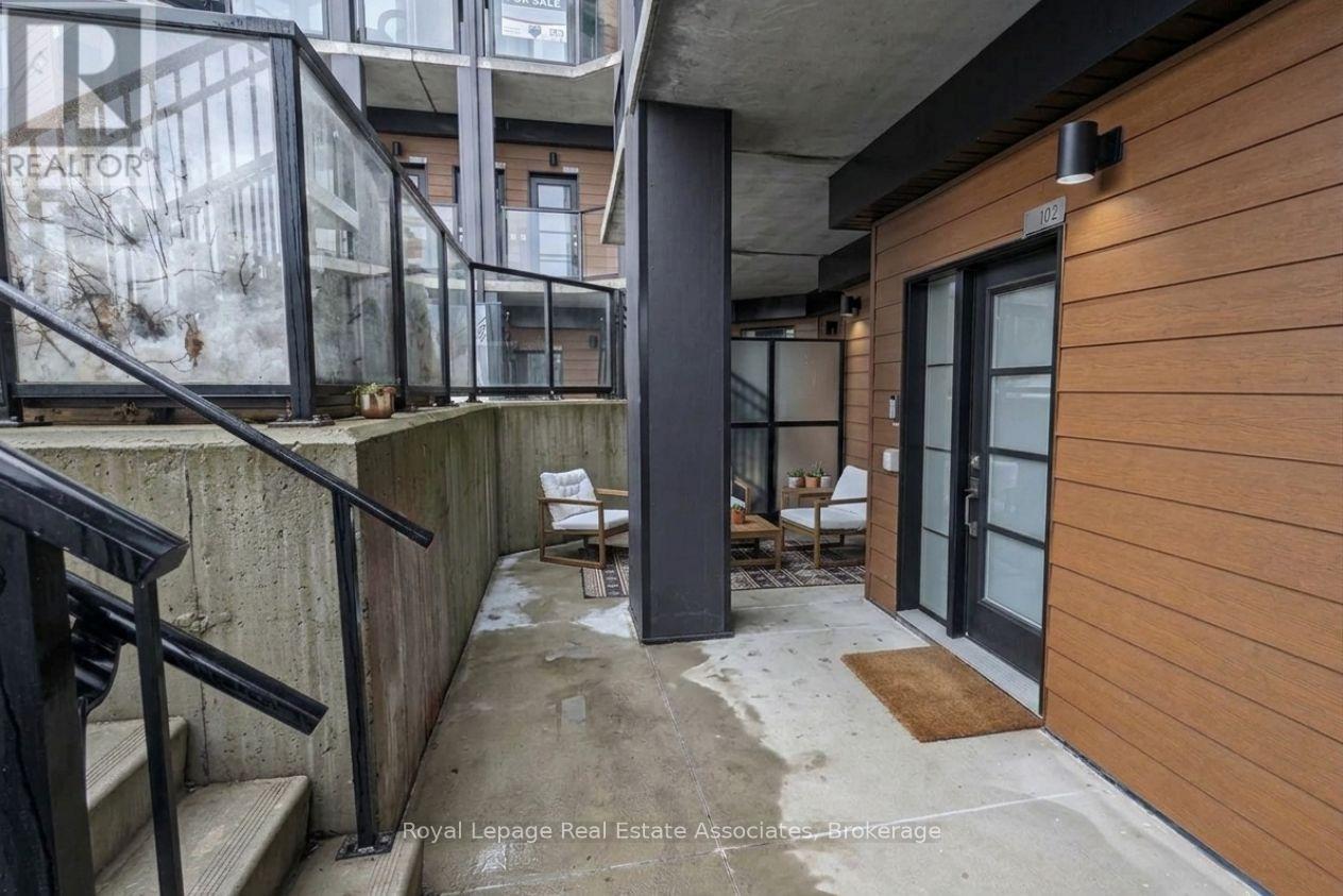 102 - 17 Centre Street, Orangeville, Ontario  L9W 7S6 - Photo 4 - W12699928