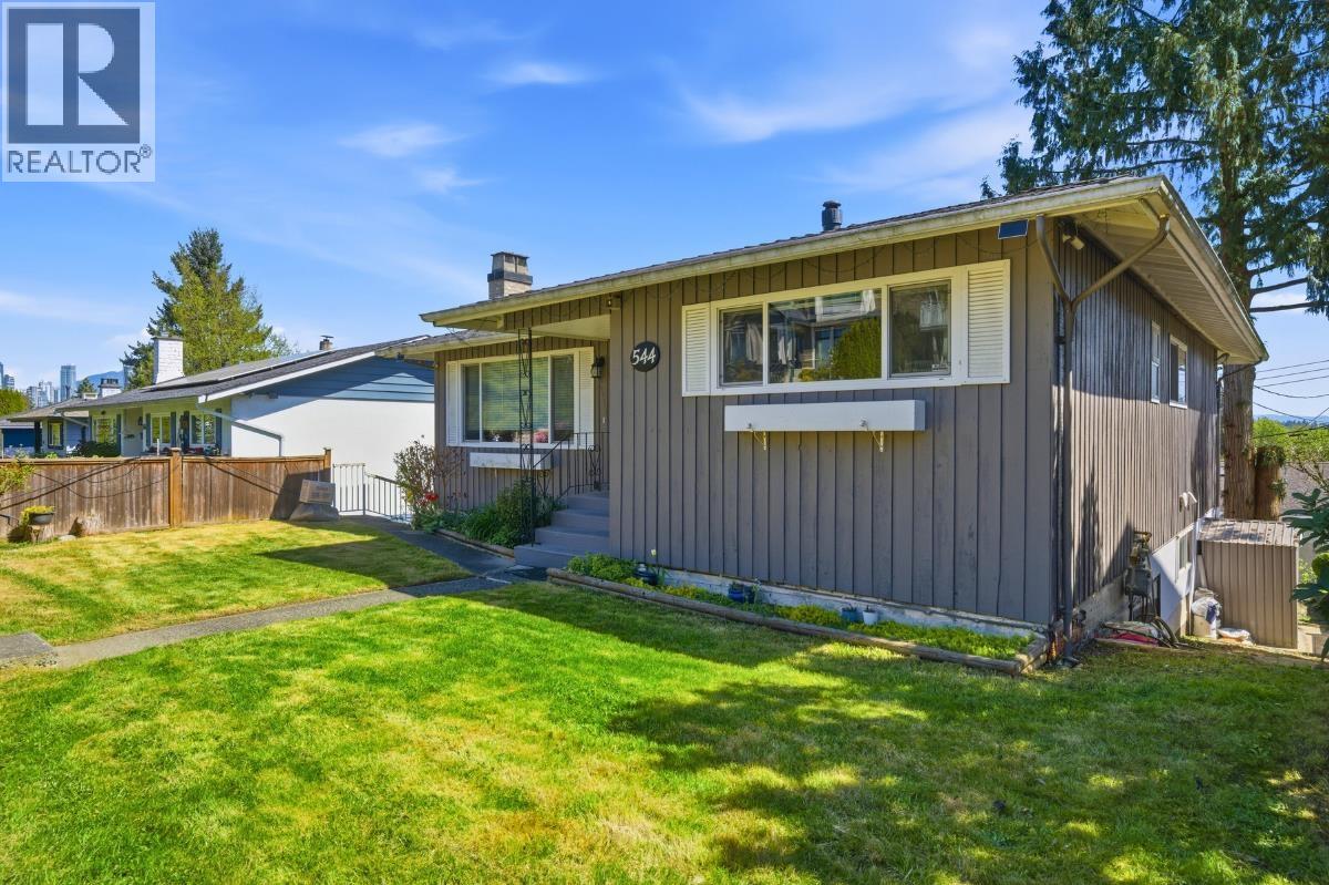 544 Garfield Street, New Westminster, British Columbia  V3L 4A7 - Photo 3 - R3116101