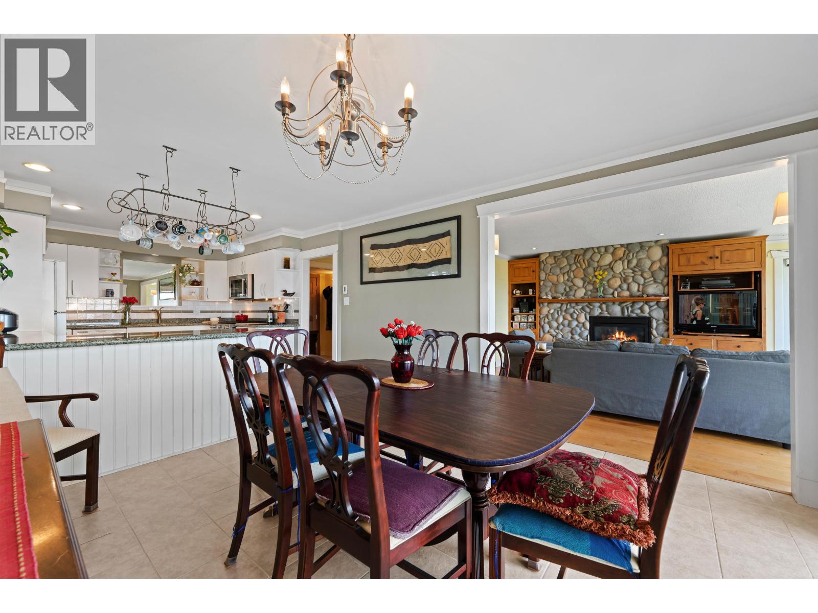 353 Newdale Court, North Vancouver, British Columbia  V7N 3H3 - Photo 10 - R3116143