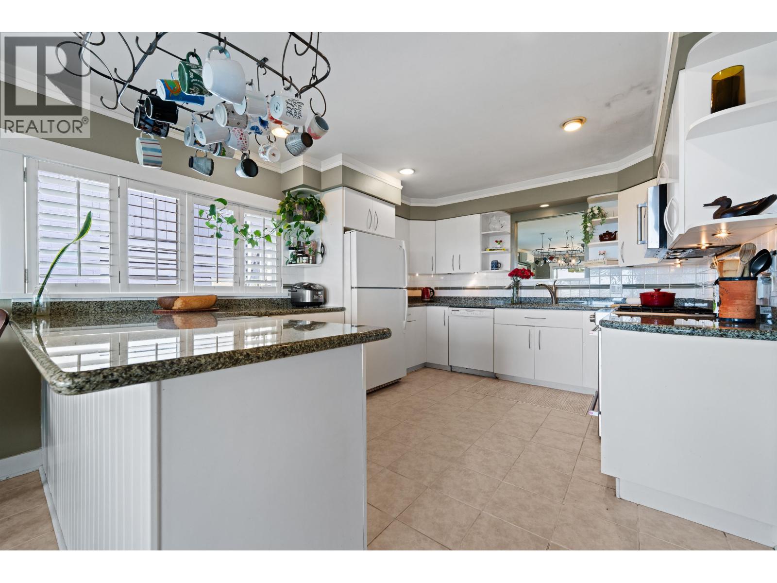 353 Newdale Court, North Vancouver, British Columbia  V7N 3H3 - Photo 9 - R3116143