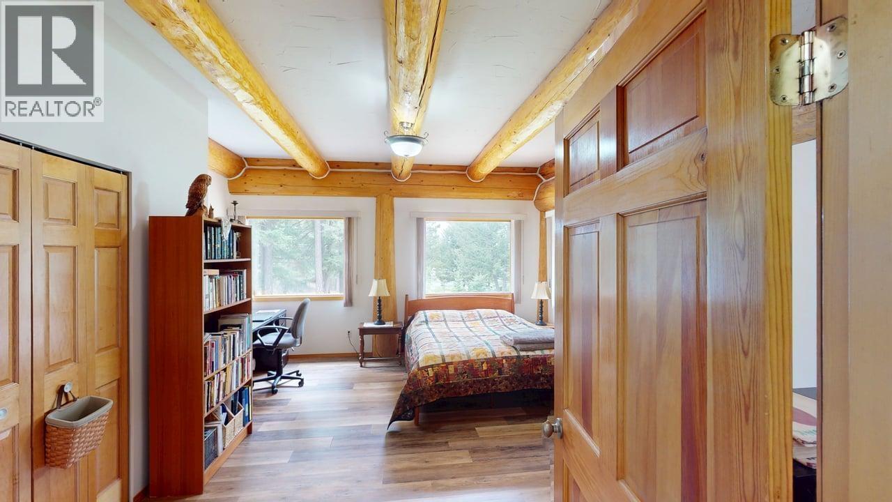 6419 Lambley Road, 100 Mile House, British Columbia  V0K 2E3 - Photo 13 - R3082219