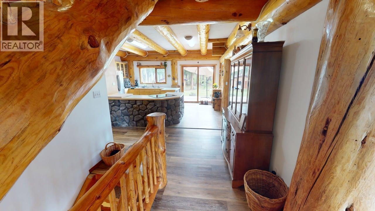6419 Lambley Road, 100 Mile House, British Columbia  V0K 2E3 - Photo 10 - R3082219