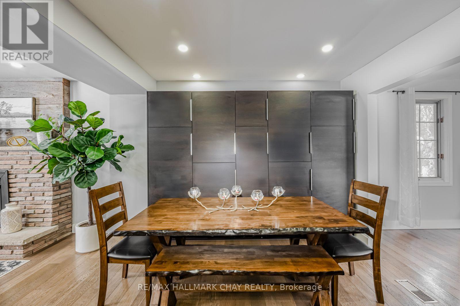 17 Walker Avenue, Orillia, Ontario  L3V 6G8 - Photo 5 - S12840246