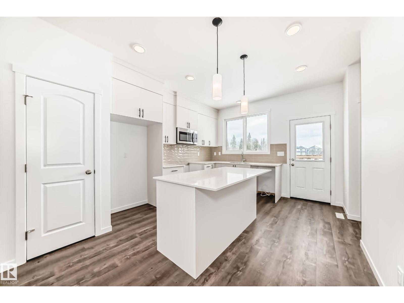 335 Edgemont Dr NW, Edmonton, Alberta  T6M 3G7 - Photo 6 - E4474094