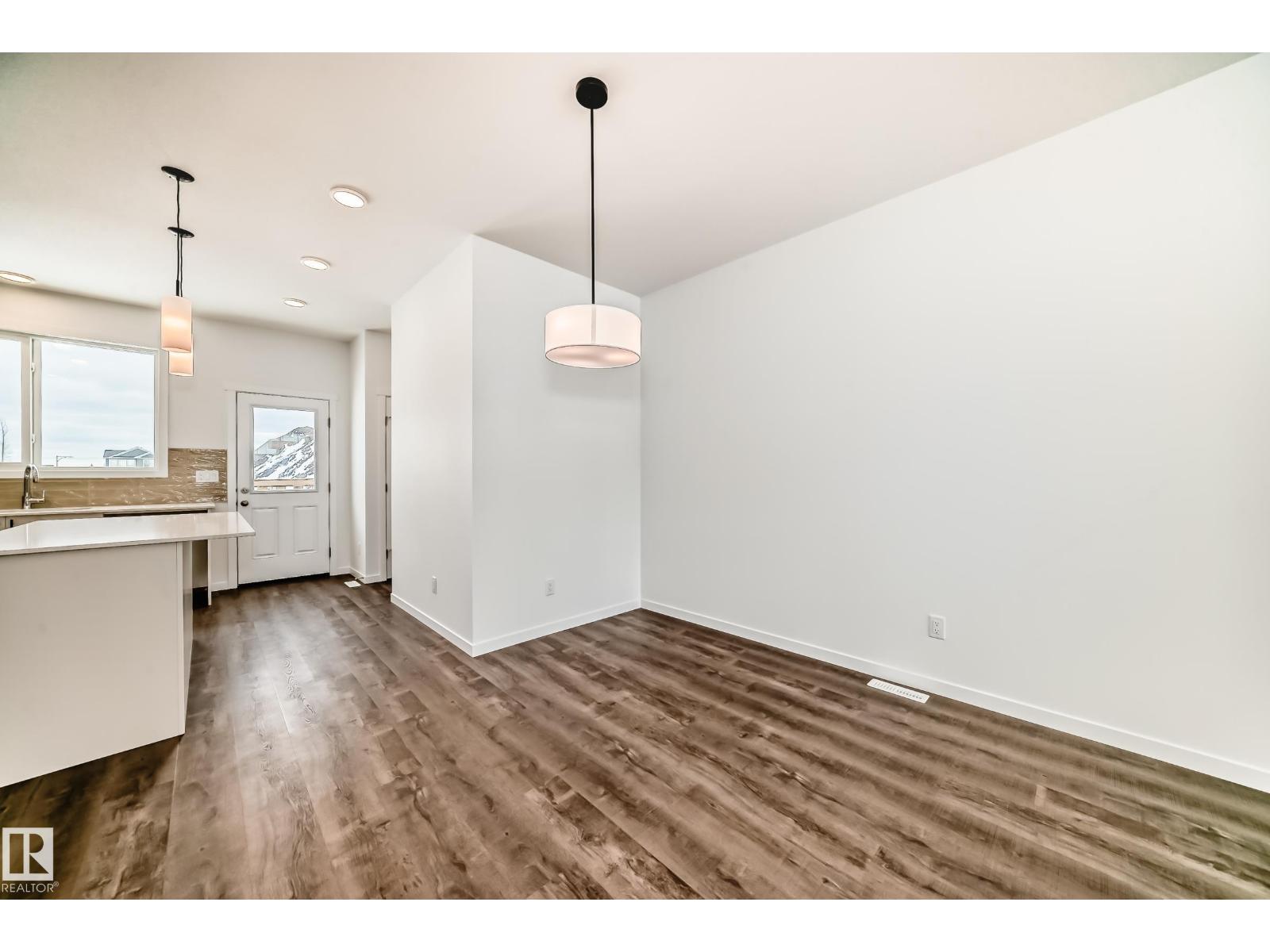 335 Edgemont Dr NW, Edmonton, Alberta  T6M 3G7 - Photo 10 - E4474094