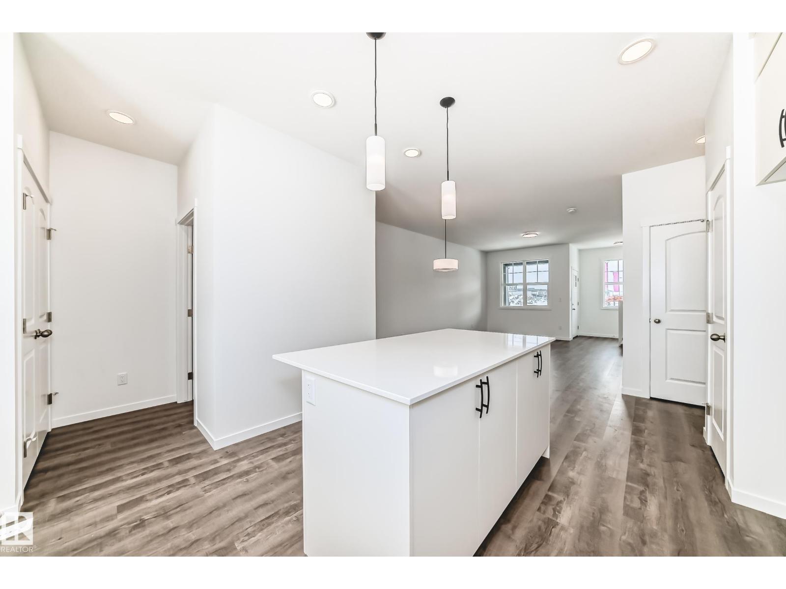 335 Edgemont Dr NW, Edmonton, Alberta  T6M 3G7 - Photo 9 - E4474094