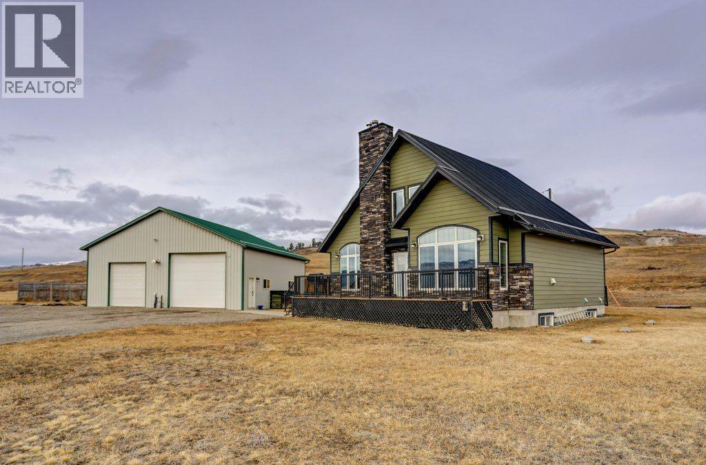 2222 Twp Rd 7-5, Lundbreck, Alberta  T0K 0H0 - Photo 1 - A2290998