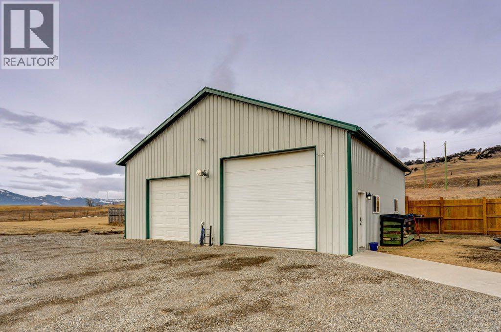2222 Twp Rd 7-5, Lundbreck, Alberta  T0K 0H0 - Photo 3 - A2290998