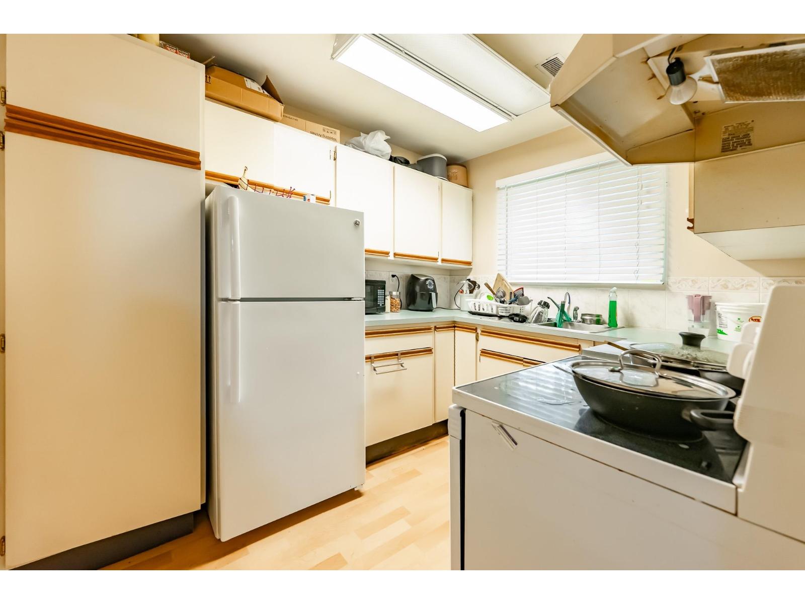 10216 142a Street, Surrey, British Columbia  V3T 4Z7 - Photo 4 - R3115663