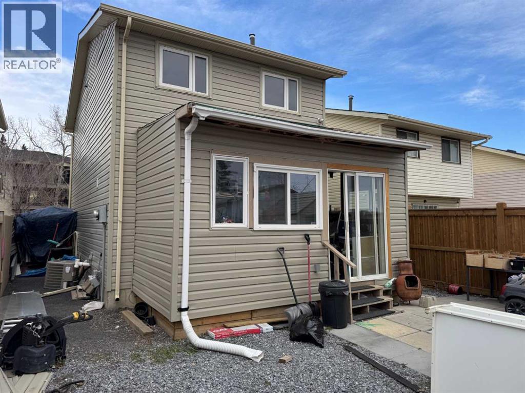 371 Falshire Drive Ne, Calgary, Alberta  T3J 1T8 - Photo 14 - A2302941