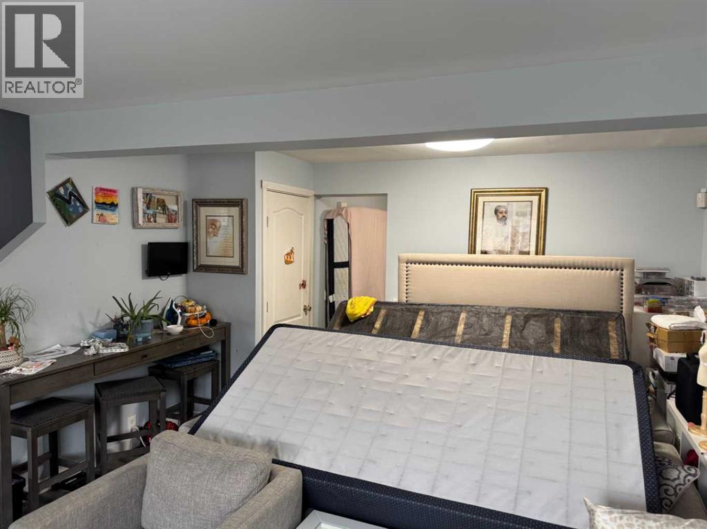 371 Falshire Drive Ne, Calgary, Alberta  T3J 1T8 - Photo 3 - A2302941